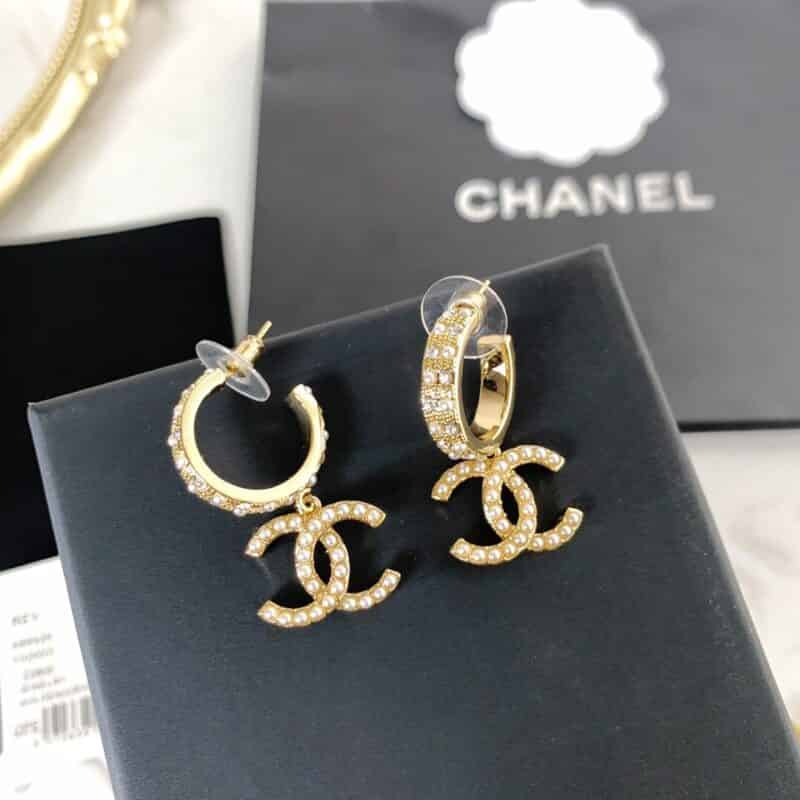新款 CHANEL香奈儿双c珍珠耳钉耳环