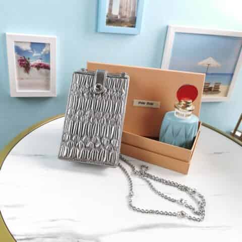 MIUMIU缪缪顶级进口小羊皮新版手机包5ZH079