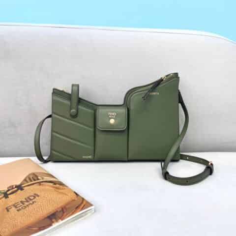 FENDI芬迪三口袋迷你小斜挎包595