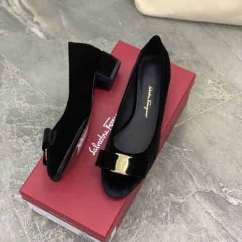 SF salvatore Ferragamo  菲拉格慕 蝴蝶结天鹅绒粗跟单鞋