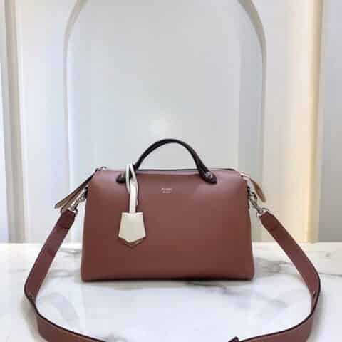 FENDI芬迪柔软小牛皮波士顿手提包149
