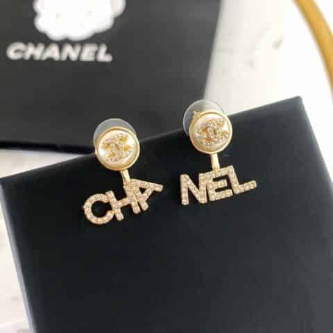 新款 CHANEL香奈儿CHANEL字母珍珠耳钉耳环