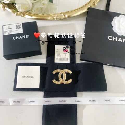 新款 CHANEL香奈儿双c字母胸针