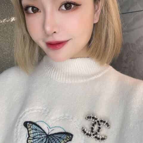 新款 CHANEL香奈儿双c黑皮绳胸针