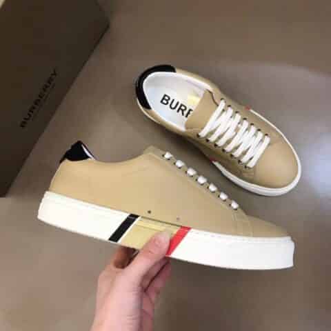 Burberry巴宝莉   采用进口头层牛皮B家经典低帮运动鞋