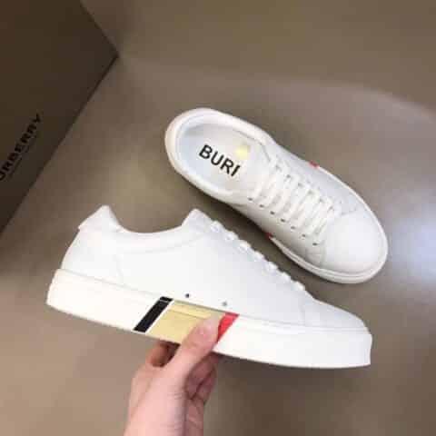 Burberry巴宝莉   采用进口头层牛皮B家经典低帮运动鞋