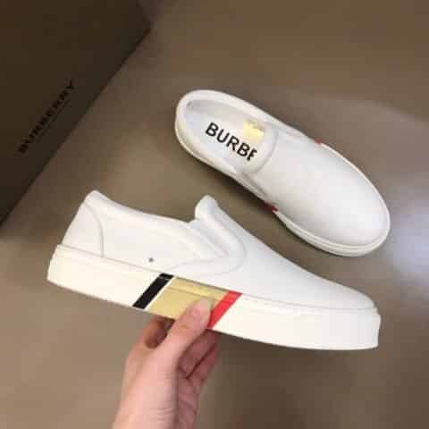 Burberry巴宝莉   采用进口头层牛皮B家经典低帮运动鞋