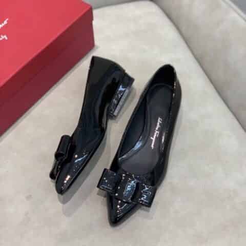 SF salvatore Ferragamo  菲拉格慕最新糖果色走秀款尖头浅口Viva芭蕾舞鞋