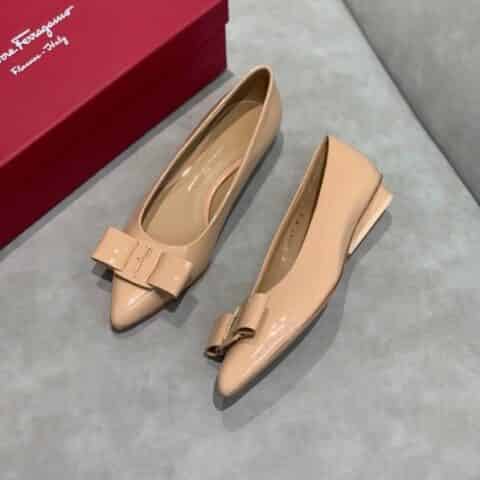 SF salvatore Ferragamo  菲拉格慕最新糖果色走秀款尖头浅口Viva芭蕾舞鞋