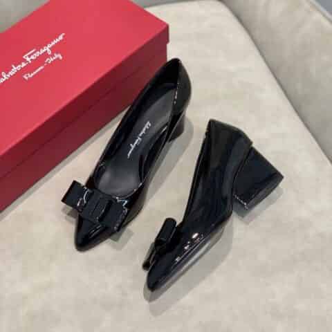 SF salvatore Ferragamo  菲拉格慕最新糖果色走秀款尖头浅口Viva芭蕾舞鞋