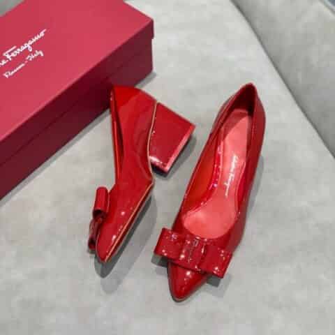 SF salvatore Ferragamo  菲拉格慕最新糖果色走秀款尖头浅口Viva芭蕾舞鞋