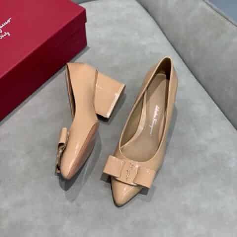 SF salvatore Ferragamo  菲拉格慕最新糖果色走秀款尖头浅口Viva芭蕾舞鞋