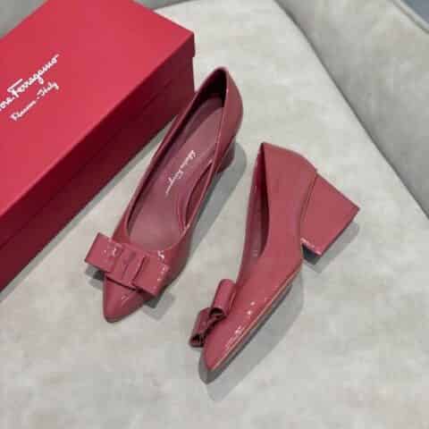 SF salvatore Ferragamo  菲拉格慕最新糖果色走秀款尖头浅口Viva芭蕾舞鞋