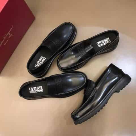 Salvatore Ferragam 街头风范与厚底鞋原版/漆皮小牛皮乐福鞋