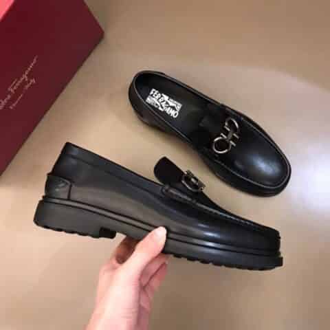 Salvatore Ferragam 街头风范与厚底鞋原版/漆皮小牛皮乐福鞋