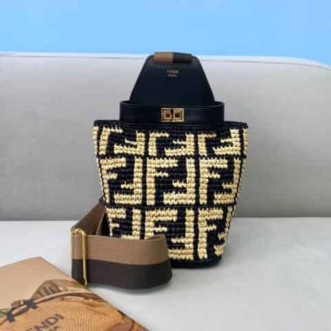 FENDI芬迪拉菲草Guitar吉他包8301