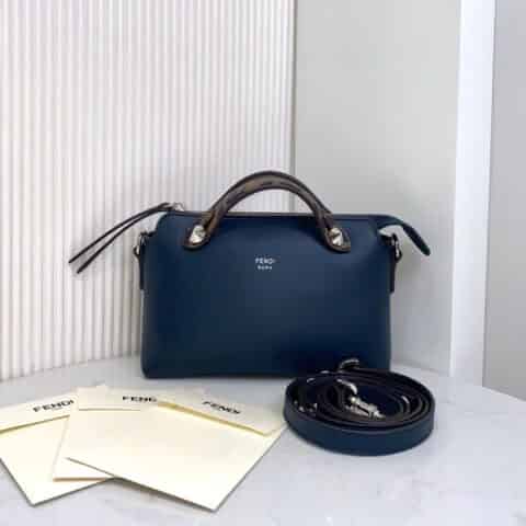 FENDI芬迪柔软小牛皮波士顿手提包1150