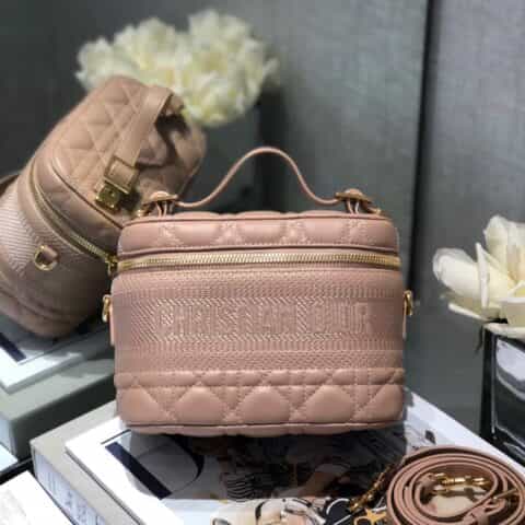 Dior迪奥 Travel羊皮革藤格纹化妆包 S5488