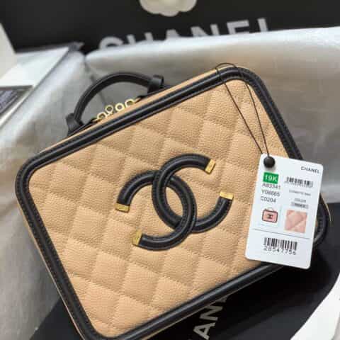 Chanel香奈儿 牛皮中号相机包 A93341
