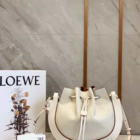 Loewe罗意威  Horseshoe飞碟包马蹄包 0526