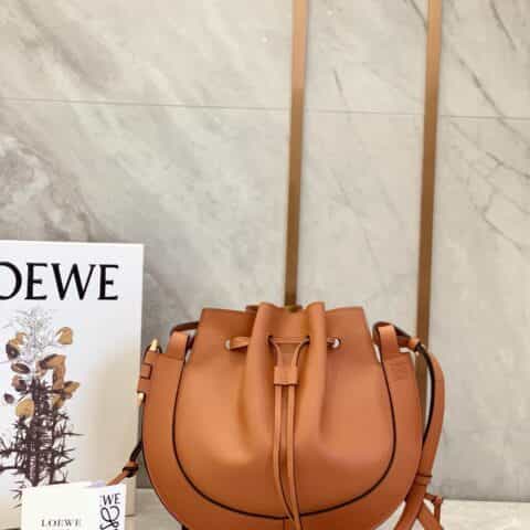 Loewe罗意威  Horseshoe飞碟包马蹄包 0526