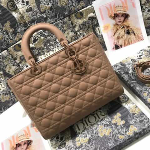 Dior迪奥 Lady Ultra-matte磨砂哑光系列戴妃包