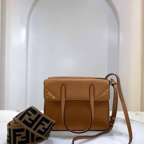 FENDI芬迪纯手工小牛皮缝制迷你手袋303