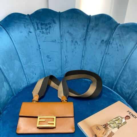 FENDI芬迪便携款全牛皮小包0175