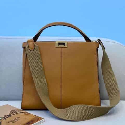 FENDI芬迪南非牛皮peekaboo手袋304S