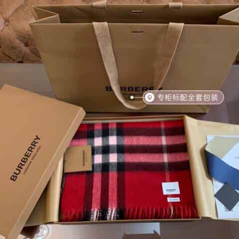 Burberry巴宝莉经典格纹100%羊绒围巾