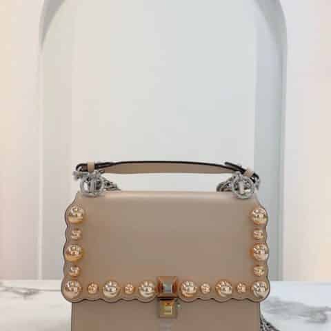 FENDI芬迪圆珠装饰KAN I迷你手袋381