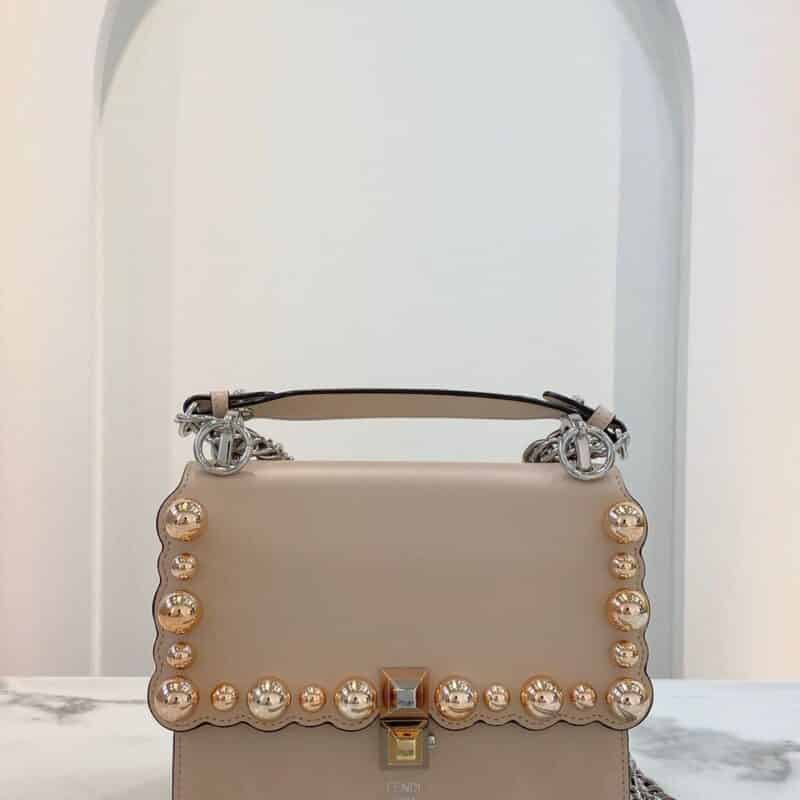 FENDI芬迪圆珠装饰KAN I迷你手袋381