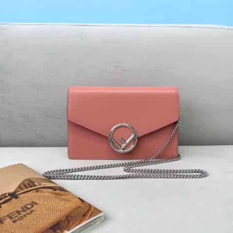 FENDI芬迪简约风几何图形翻盖包006