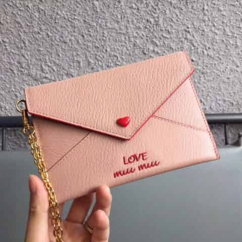 MIUMIU缪缪进口牛皮山羊纹LOVE爱心系列钱包5MF001
