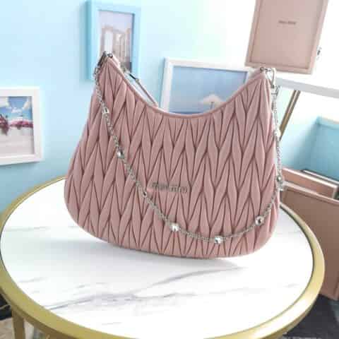 MIUMIU缪缪Cloquet进口小羊皮新版半圆腋下钻石链条包5BC085