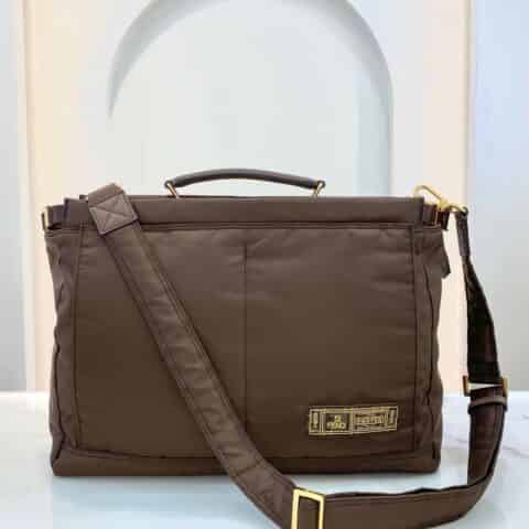 FENDI尼龙材质peekaboo手袋7519