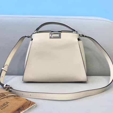 FENDI芬迪进口小牛皮Peekaboo手袋302