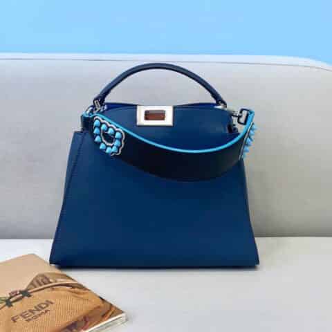 FENDI芬迪进口小牛皮Peekaboo手袋302