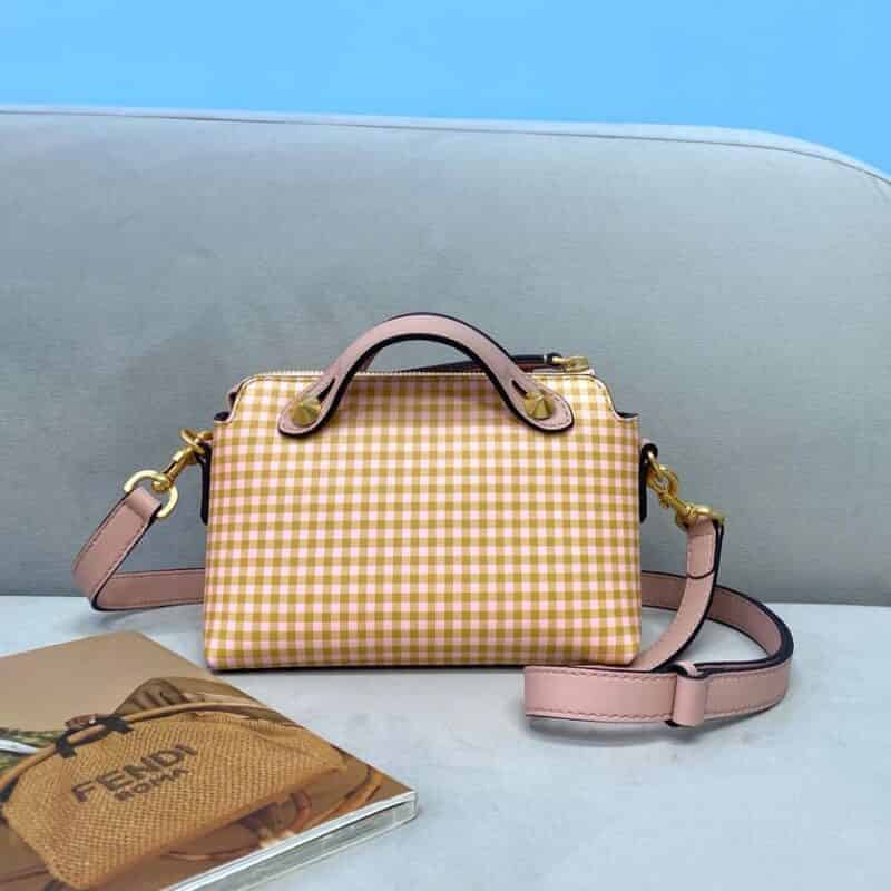 FENDI芬迪小清新方格波士顿手提袋8326