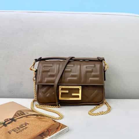 FENDI芬迪绵羊皮迷你版法棍包0135S