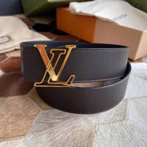 LV路易威登    标志性的LV  Initiales腰带