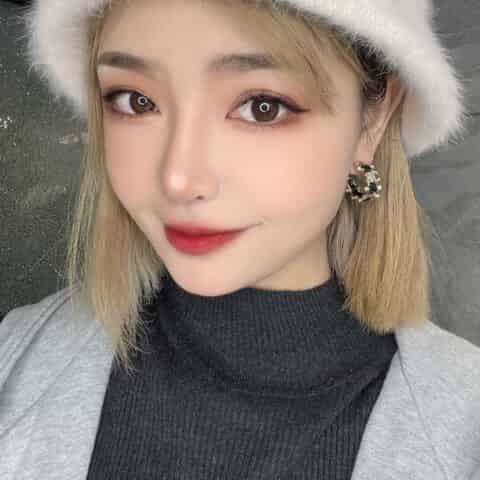 新款CHANEL香奈儿双c黑皮绳耳钉耳环