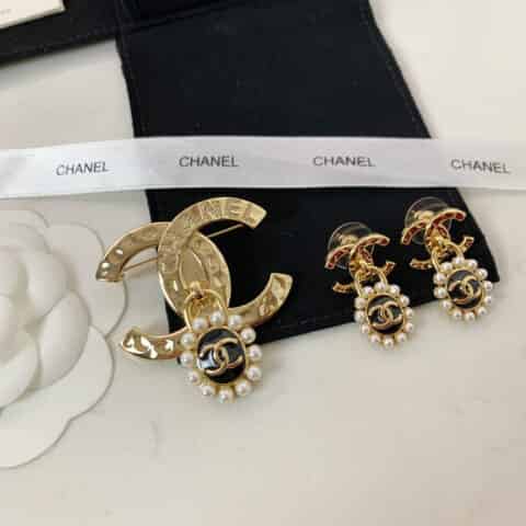新款CHANEL香奈儿双c珍珠胸针 耳钉耳环