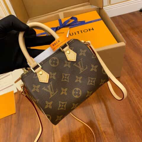 Louis Vuitton LV Nano Speedy 迷你枕头包 M61252