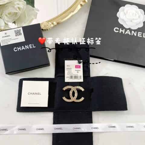 新款CHANEL香奈儿双c方钻胸针