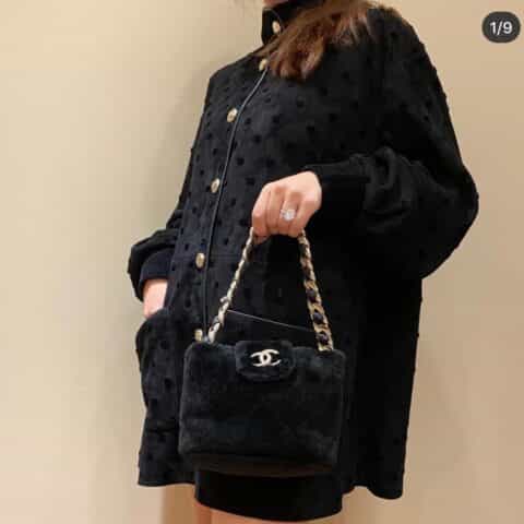 Chanel 双C水钻双面剪毛小羊皮水桶包 AS2257 B04623 94305