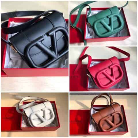 Valentino华伦天奴Garavani MAXI 超大LOGO小牛皮斜挎包1011S 1011L