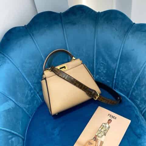FENDI芬迪peekaboo牛皮手袋2121S