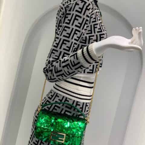 FENDI芬迪珠片修饰迷你版法棍0127S