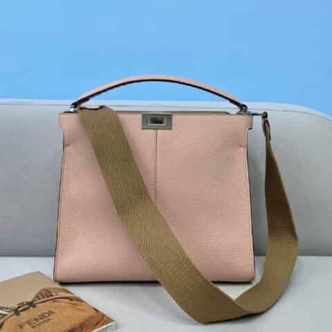 FENDI芬迪经典荔枝纹皮纯手工缝制peekaboo手袋305S